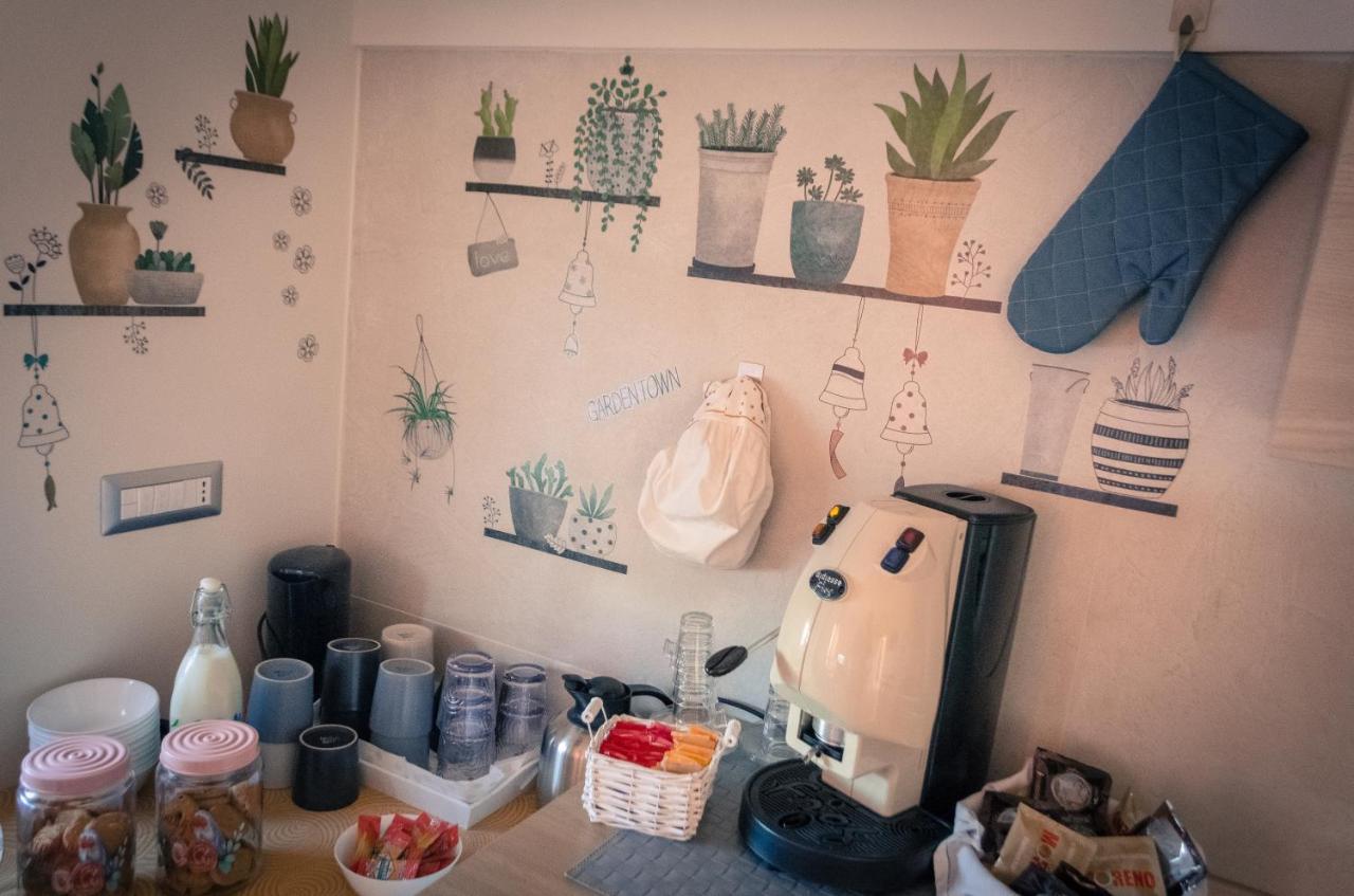Raro'S Home Bed & Breakfast 폼페이 외부 사진